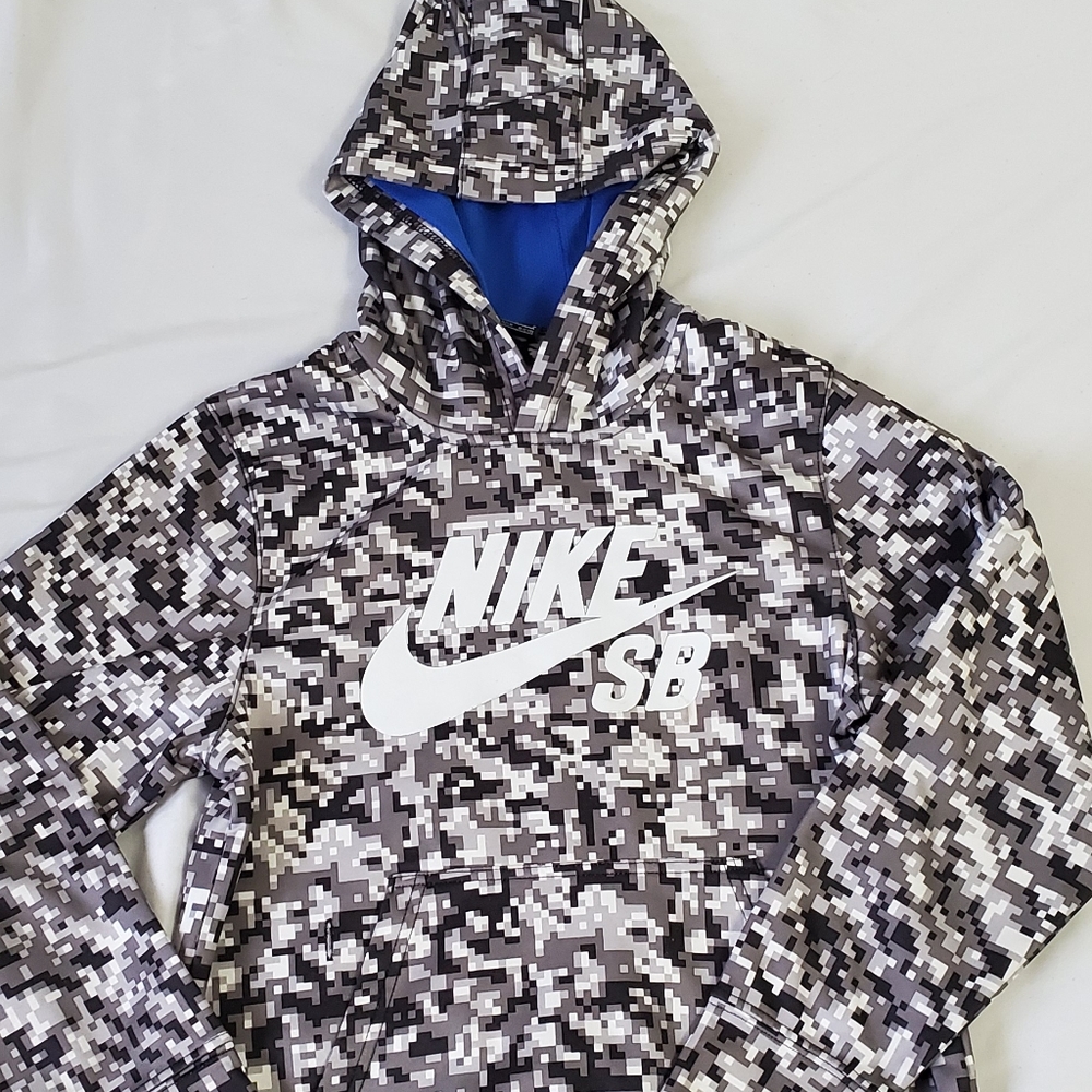 Nike sweater